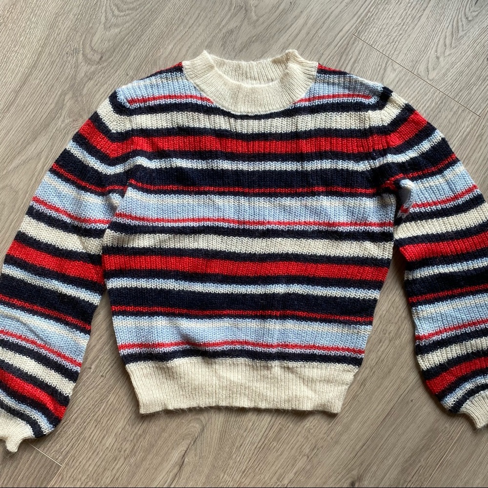 Aritzia Little Moon Gardenia Sweater L